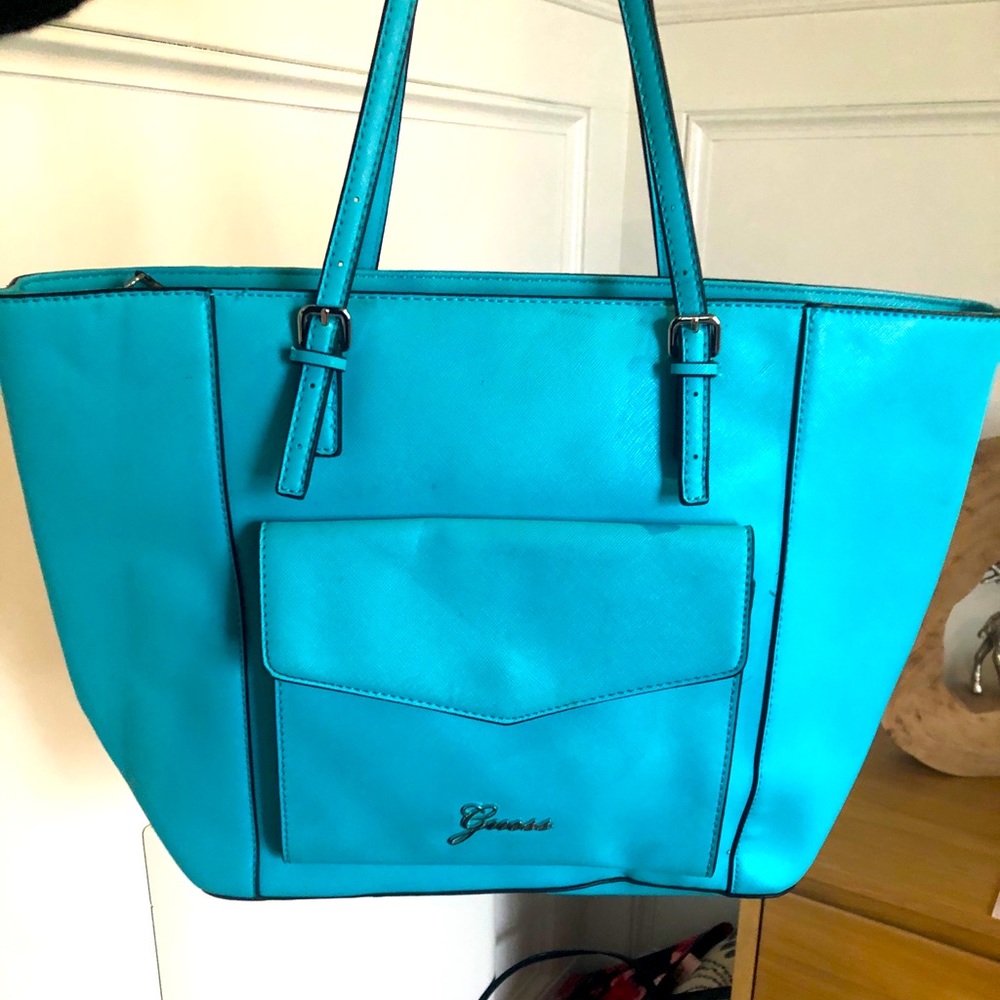 Roomy Guess tote